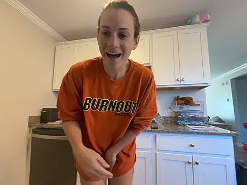 MissSwitch online show from 09/30/25, 01:38