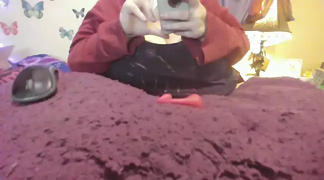 Snapshot of Alli_Kat chatting on 12/12/24, 12:55 Alli Kat online show from 12/12/24, 12:55