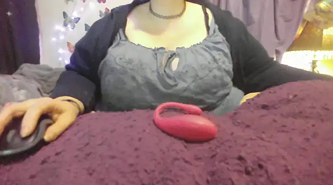 Snapshot of Alli_Kat chatting on 01/03/25, 08:00 Alli Kat online show from 01/03/25, 08:00