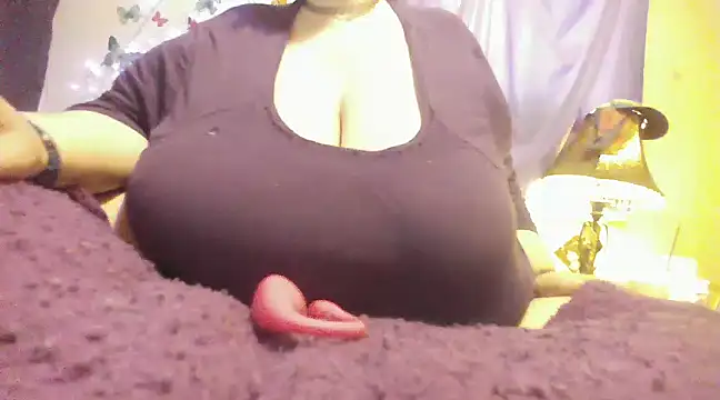Snapshot of Alli_Kat chatting on 02/01/25, 09:51 Alli Kat online show from 02/01/25, 09:51