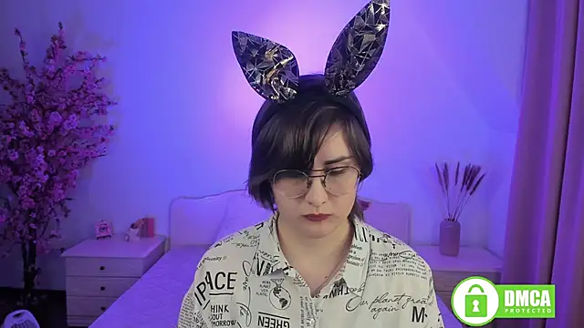 Snapshot of Funny_bunnyy chatting on 01/11/25, 04:46 Funny bunnyy online show from 01/11/25, 04:46