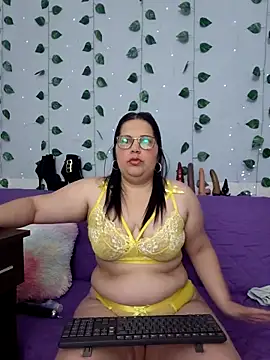Snapshot of kiara_scottt chatting on 02/11/26, 08:30 kiara scottt online show from 02/11/26, 08:30