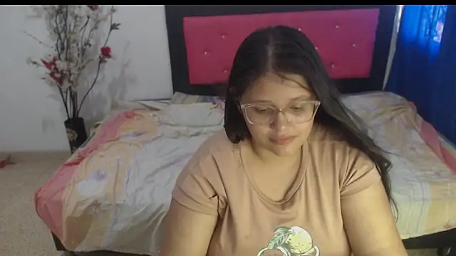Snapshot of angel_barbie_1 chatting on 09/30/25, 03:06 angel barbie 1 online show from 09/30/25, 03:06