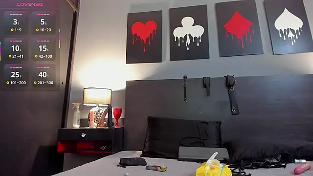 Snapshot of Samantha_Mouret chatting on 12/18/25, 05:19 Samantha Mouret online show from 12/18/25, 05:19