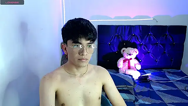 benji hoter online show from 10/17/25, 09:17