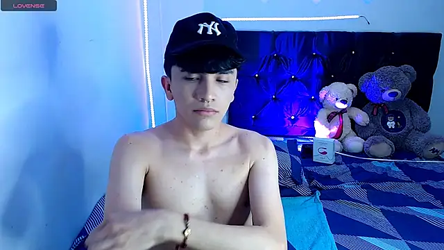 benji hoter online show from 11/06/25, 08:32