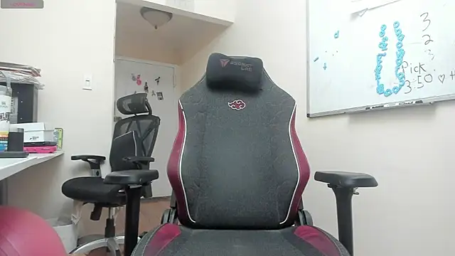 bear russian hunk online show from 10/10/25, 12:59