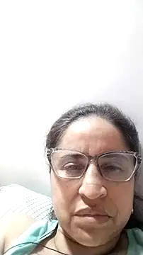 Yaya    11 online show from 10/29/25, 06:20