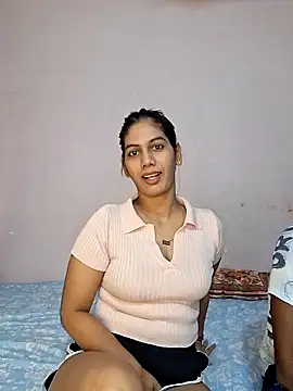 Garima G online show from 09/17/25, 08:05