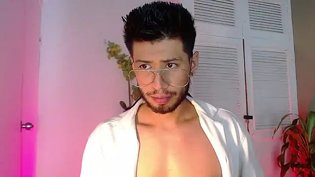 Colby brown03 online show from 11/21/25, 07:34