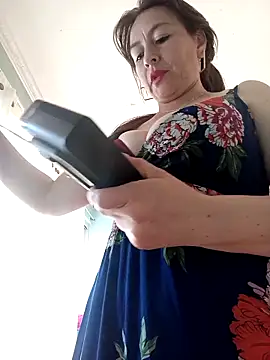 Snapshot of sussy_185 chatting on 11/18/25, 07:51 sussy 185 online show from 11/18/25, 07:51