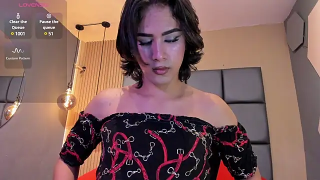 HOTTY RED  online show from 12/19/24, 06:56