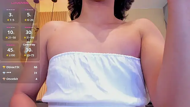 HOTTY RED  online show from 02/06/25, 05:40