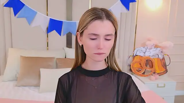 MarybethSnow online show from 09/26/25, 05:06