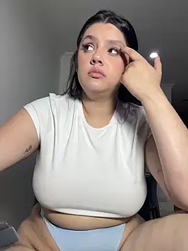 Snapshot of kimberlyhills1 chatting on 02/18/25, 10:58 kimberlyhills1 online show from 02/18/25, 10:58