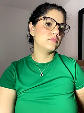 Snapshot of kimberlyhills1 chatting on 10/21/25, 07:36 kimberlyhills1 online show from 10/21/25, 07:36