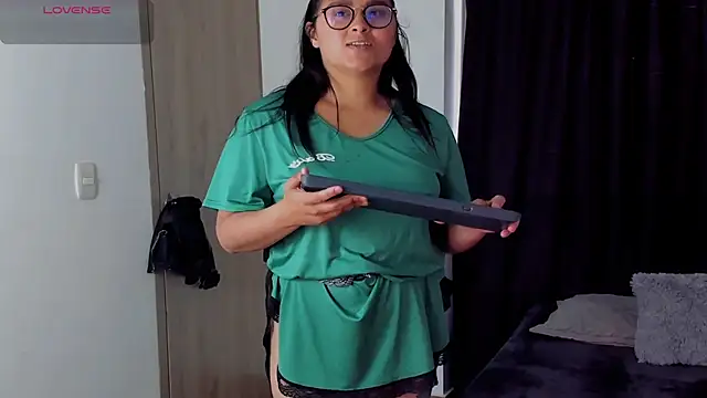 Snapshot of lorymoon chatting on 12/02/24, 10:12 lorymoon online show from 12/02/24, 10:12