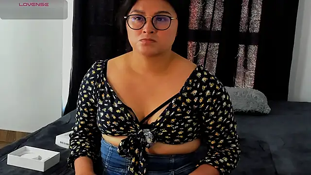 Snapshot of lorymoon chatting on 12/14/24, 06:41 lorymoon online show from 12/14/24, 06:41