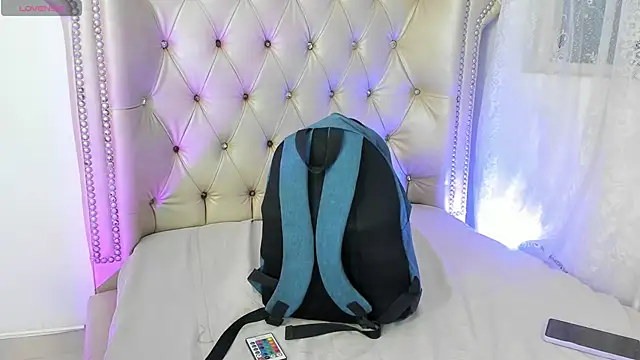 AlexaFoxy18 online show from 10/01/25, 07:03