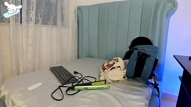 AlexaFoxy18 online show from 11/06/25, 07:42