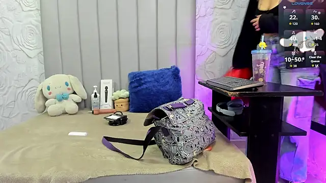 AlexaFoxy18 online show from 05/31/26, 07:04