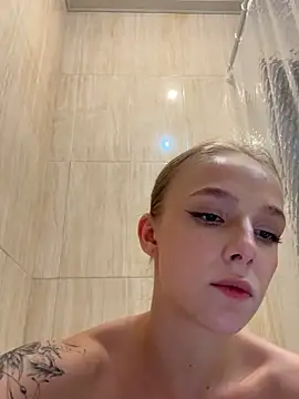 Snapshot of CaseyStar chatting on 12/06/24, 08:29 CaseyStar online show from 12/06/24, 08:29