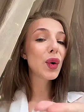 Snapshot of CaseyStar chatting on 12/12/24, 09:51 CaseyStar online show from 12/12/24, 09:51