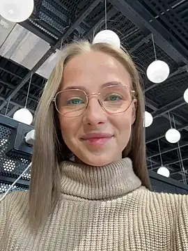 Snapshot of CaseyStar chatting on 01/15/25, 10:17 CaseyStar online show from 01/15/25, 10:17