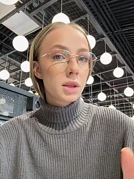 Snapshot of CaseyStar chatting on 01/16/25, 10:10 CaseyStar online show from 01/16/25, 10:10