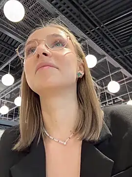 Snapshot of CaseyStar chatting on 01/19/25, 09:33 CaseyStar online show from 01/19/25, 09:33