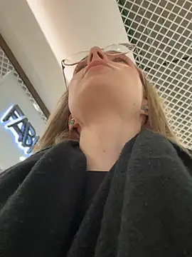 Snapshot of CaseyStar chatting on 01/22/25, 09:46 CaseyStar online show from 01/22/25, 09:46