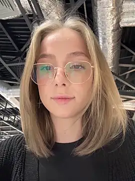 Snapshot of CaseyStar chatting on 01/26/25, 09:19 CaseyStar online show from 01/26/25, 09:19