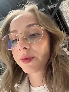 Snapshot of CaseyStar chatting on 01/29/25, 10:05 CaseyStar online show from 01/29/25, 10:05