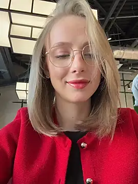 Snapshot of CaseyStar chatting on 02/21/25, 09:24 CaseyStar online show from 02/21/25, 09:24