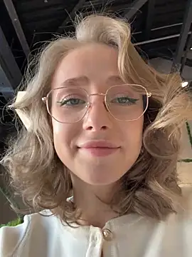 Snapshot of CaseyStar chatting on 02/22/25, 11:24 CaseyStar online show from 02/22/25, 11:24