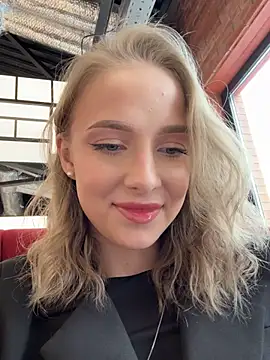 Snapshot of CaseyStar chatting on 03/03/25, 09:44 CaseyStar online show from 03/03/25, 09:44