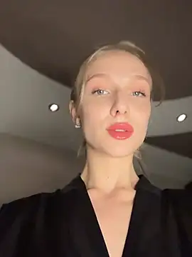 Snapshot of CaseyStar chatting on 03/08/25, 07:31 CaseyStar online show from 03/08/25, 07:31