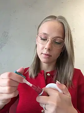 Snapshot of CaseyStar chatting on 03/19/25, 09:49 CaseyStar online show from 03/19/25, 09:49