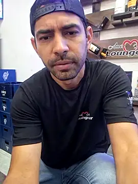 Snapshot of Alsaud1106 chatting on 02/19/25, 07:38 Alsaud1106 online show from 02/19/25, 07:38