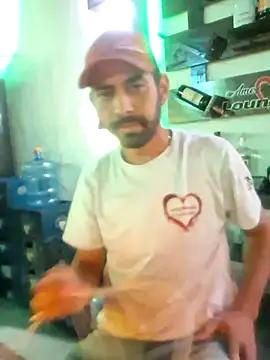 Snapshot of Alsaud1106 chatting on 03/05/25, 12:49 Alsaud1106 online show from 03/05/25, 12:49