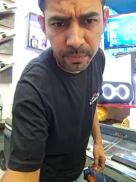 Snapshot of Alsaud1106 chatting on 03/05/25, 08:00 Alsaud1106 online show from 03/05/25, 08:00