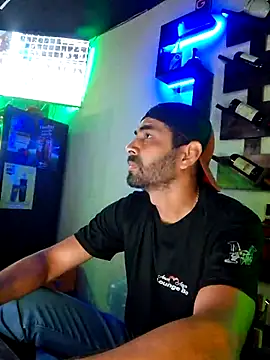 Snapshot of Alsaud1106 chatting on 03/19/25, 12:04 Alsaud1106 online show from 03/19/25, 12:04