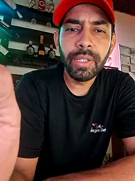 Snapshot of Alsaud1106 chatting on 03/22/25, 11:53 Alsaud1106 online show from 03/22/25, 11:53