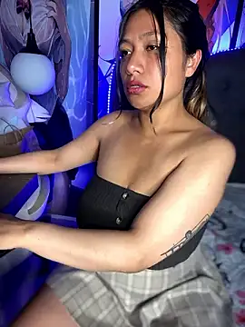 Im Little online show from 12/02/24, 06:41
