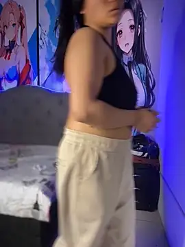 Im Little online show from 10/29/25, 03:20