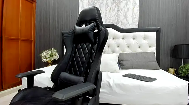 wisdonsenecax online show from 01/29/25, 02:42