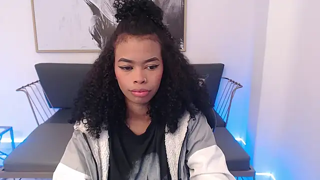 Shenna brunette  online show from 12/18/24, 01:12