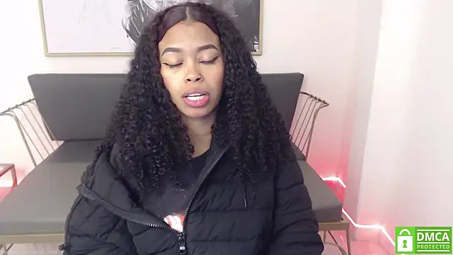 Shenna brunette  online show from 01/18/25, 01:08