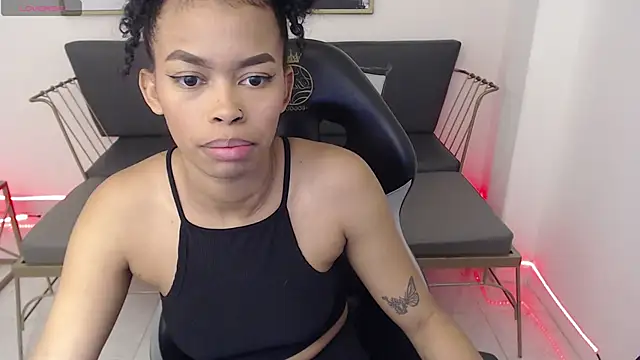 Shenna brunette  online show from 02/18/25, 08:03