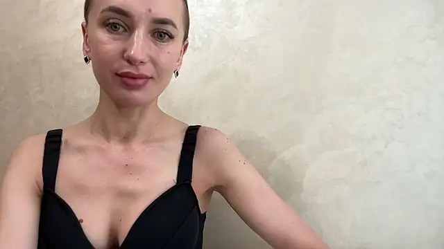 CaitlinaJayne23 online show from 05/25/26, 03:12